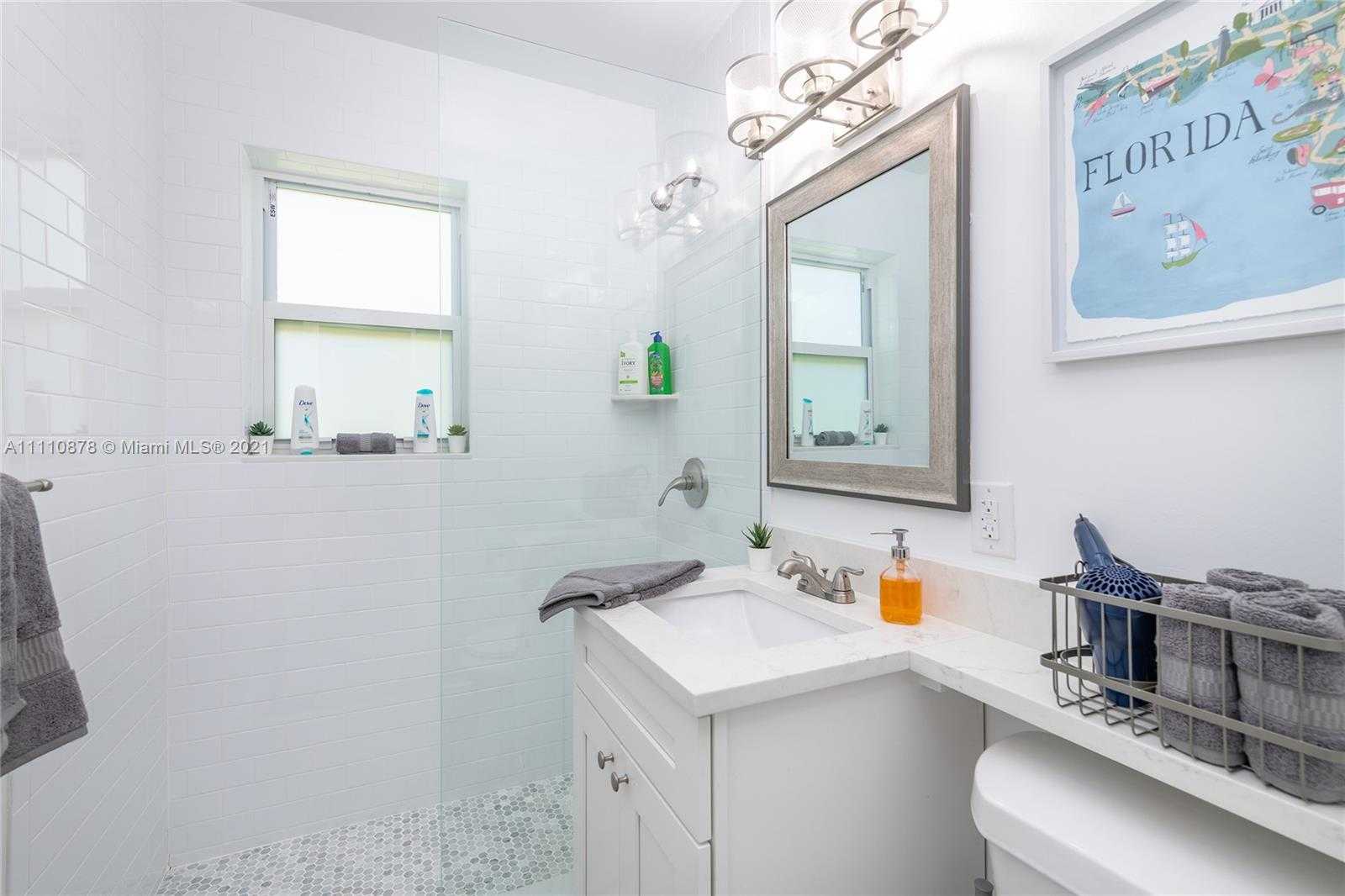 Small Image of 822 NORTH EAST 16TH CT, Fort Lauderdale Number 12