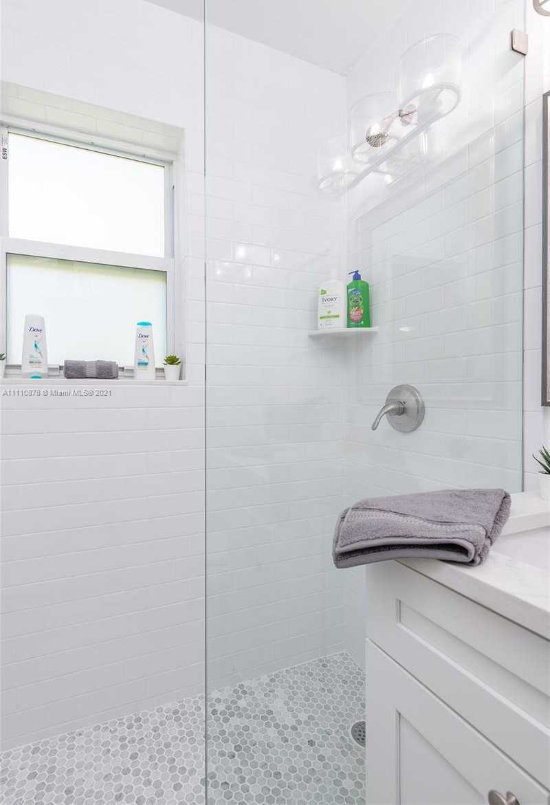 Small Image of 822 NORTH EAST 16TH CT, Fort Lauderdale Number 13