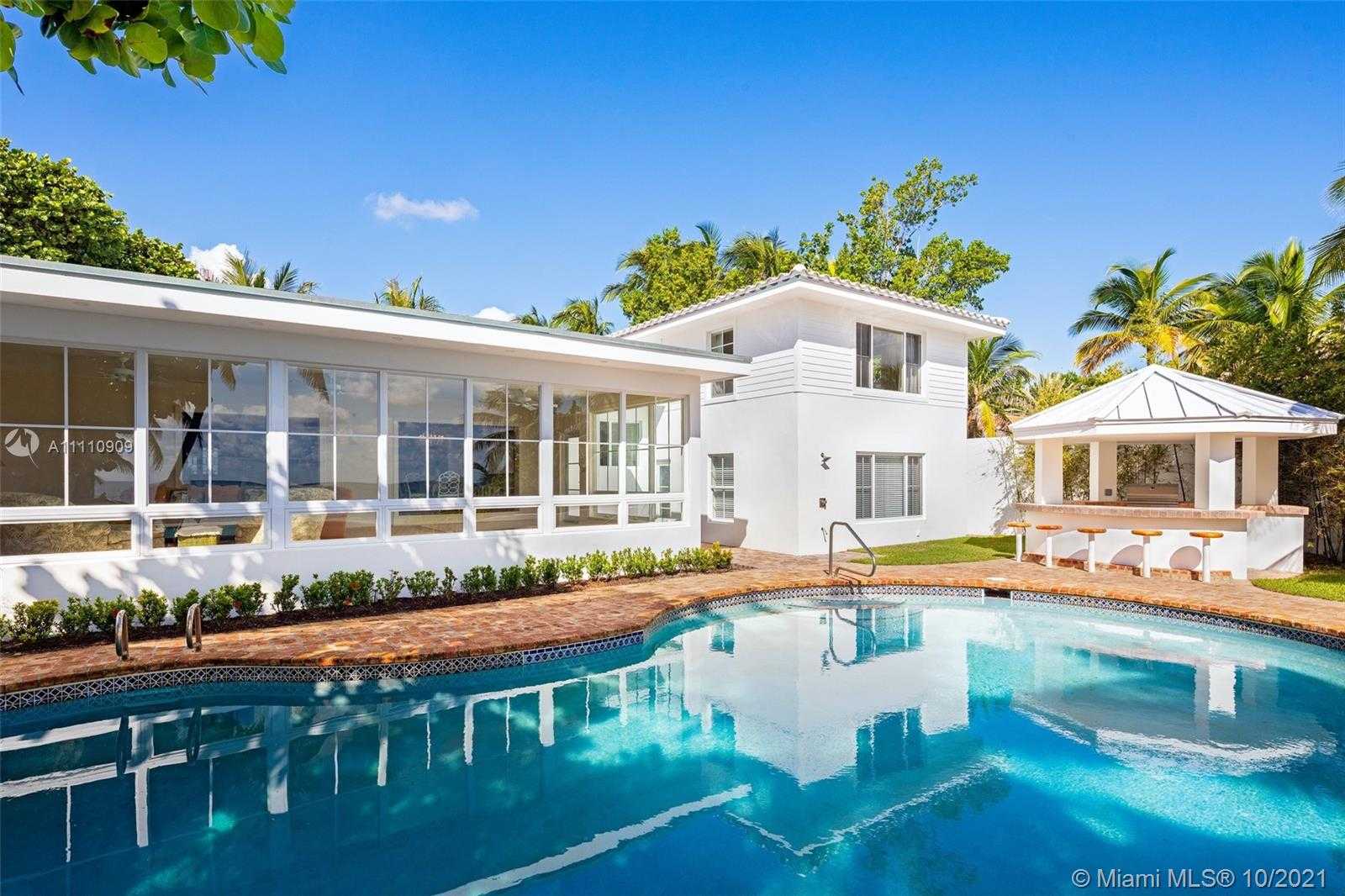 Small Image of 399 OCEAN BLVD, Golden Beach Number 10