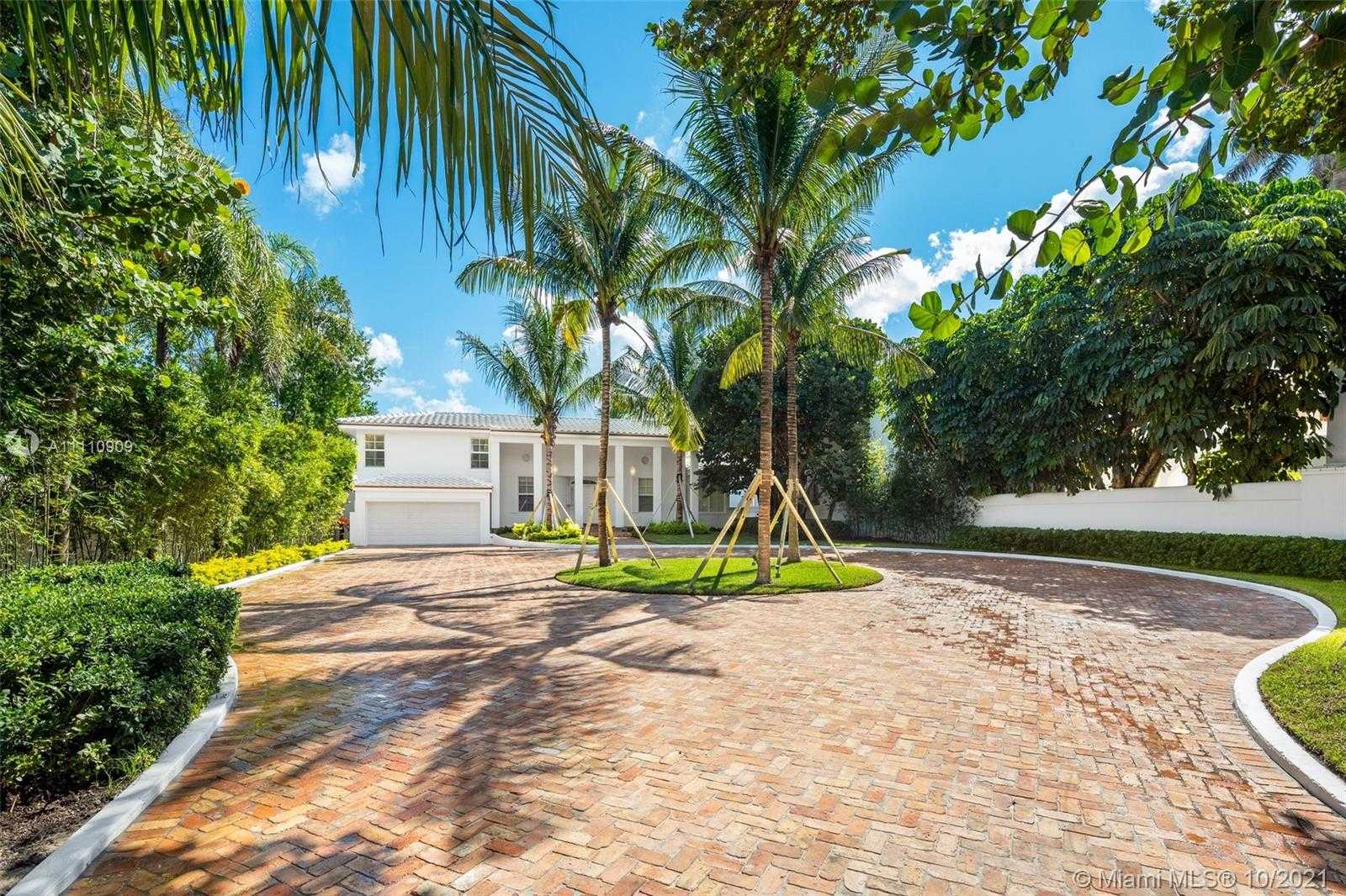 Small Image of 399 OCEAN BLVD, Golden Beach Number 15