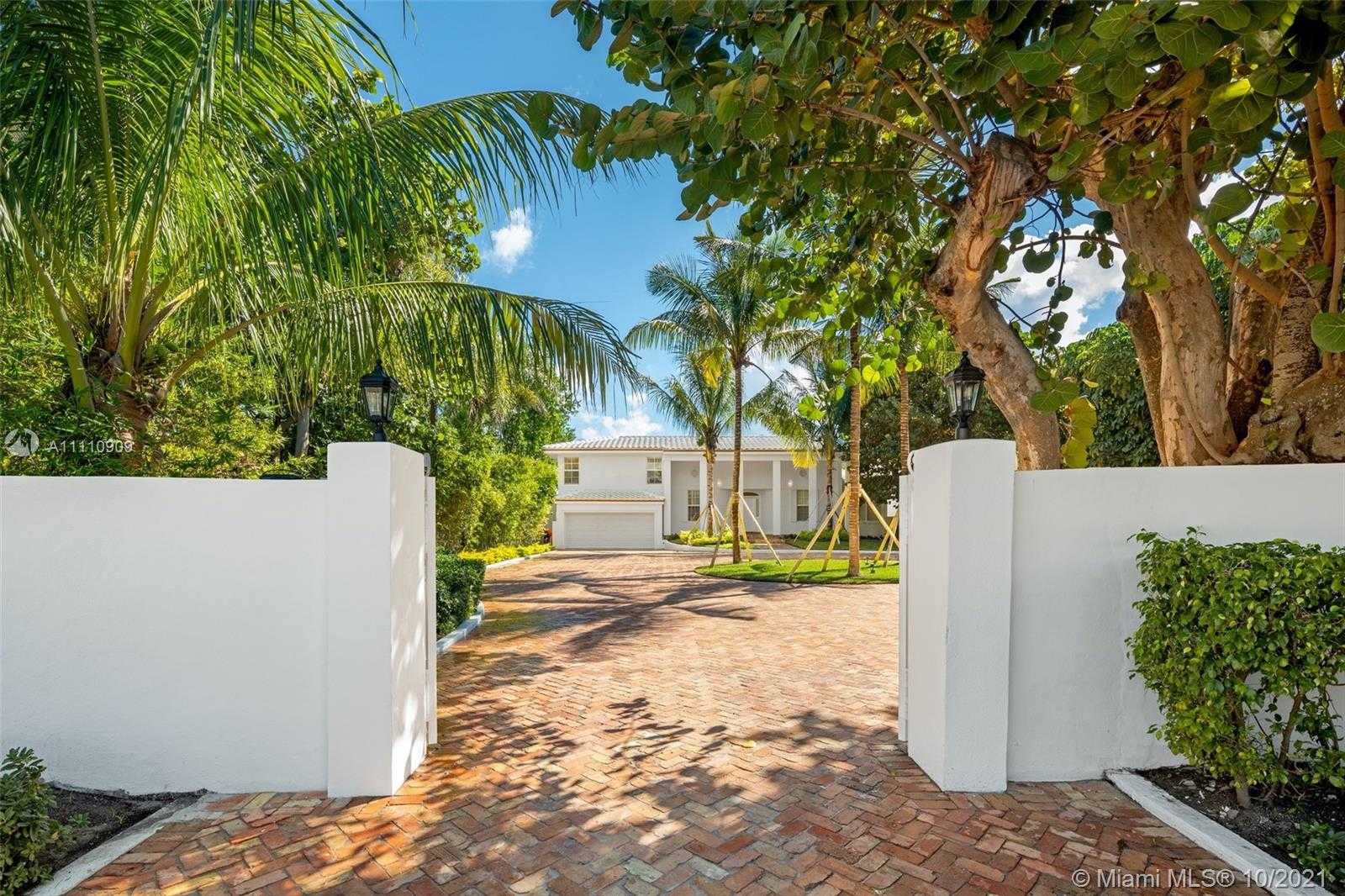 Small Image of 399 OCEAN BLVD, Golden Beach Number 17