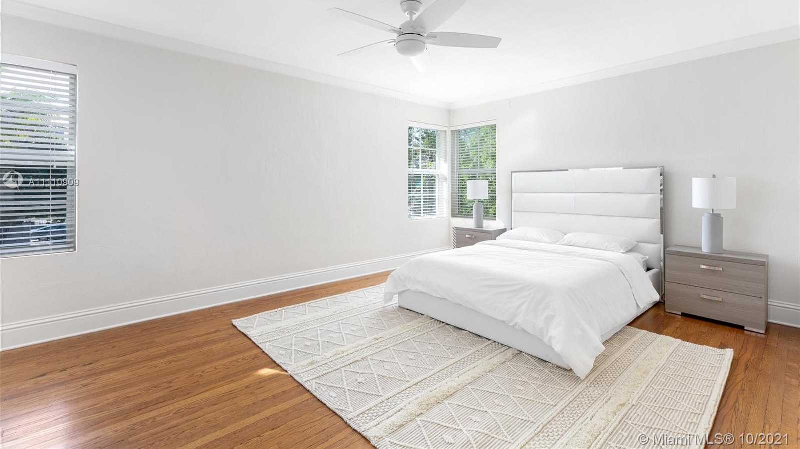 Small Image of 399 OCEAN BLVD, Golden Beach Number 25