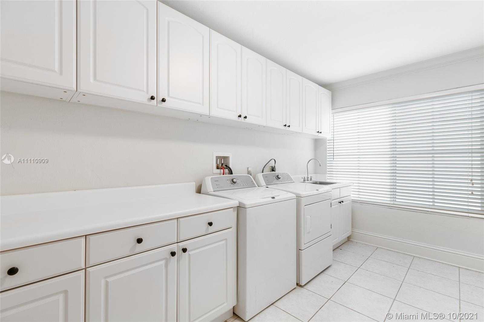 Small Image of 399 OCEAN BLVD, Golden Beach Number 29