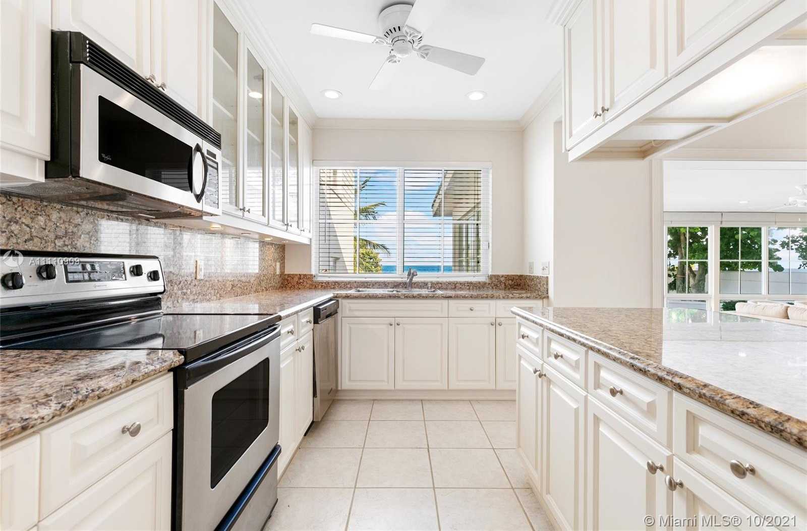Small Image of 399 OCEAN BLVD, Golden Beach Number 7