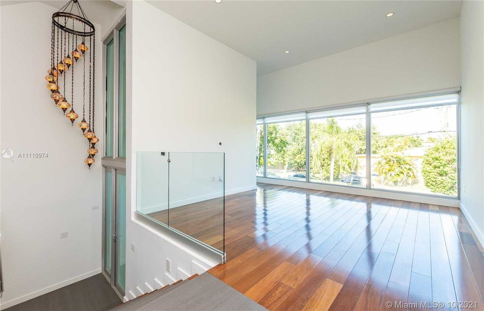 Small Image of 2270 SOUTH WEST 16TH AVE #2270, Miami Number 12