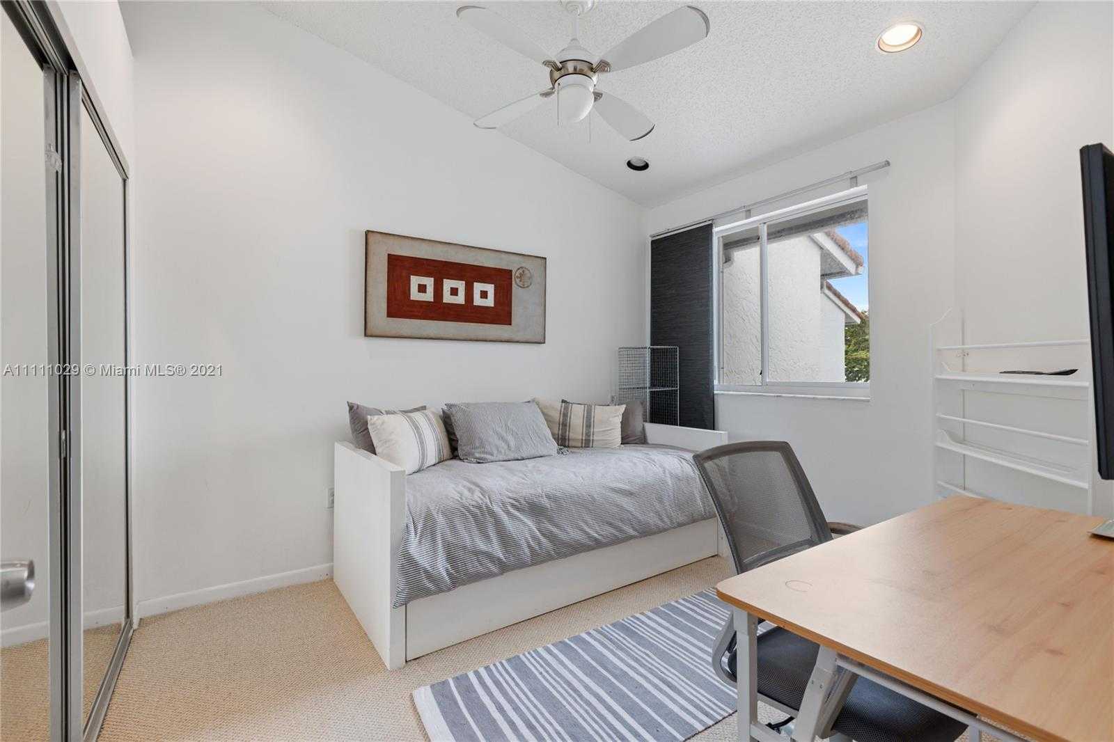 Small Image of 20943 NORTH EAST 37TH CT, Aventura Number 15