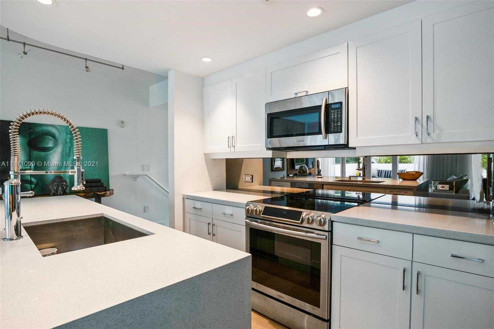 Small Image of 828 3RD ST #312, Miami Beach Number 10