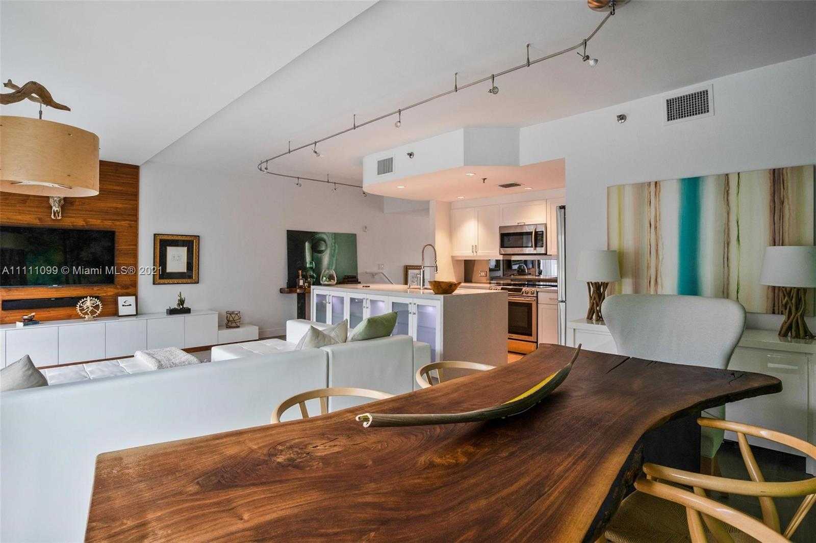 Small Image of 828 3RD ST #312, Miami Beach Number 2