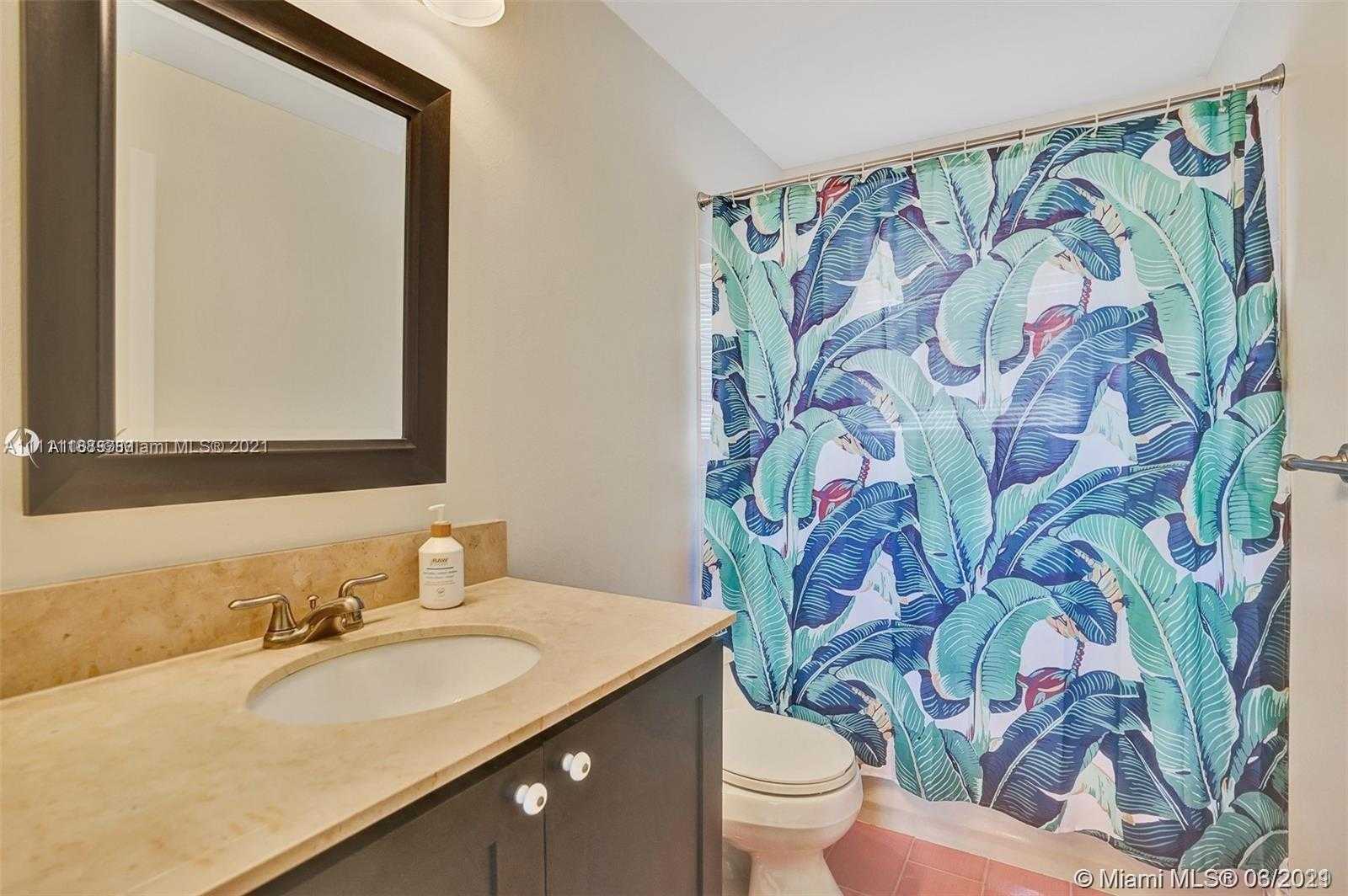 Small Image of 1541 SANDPIPER CIR, Weston Number 27