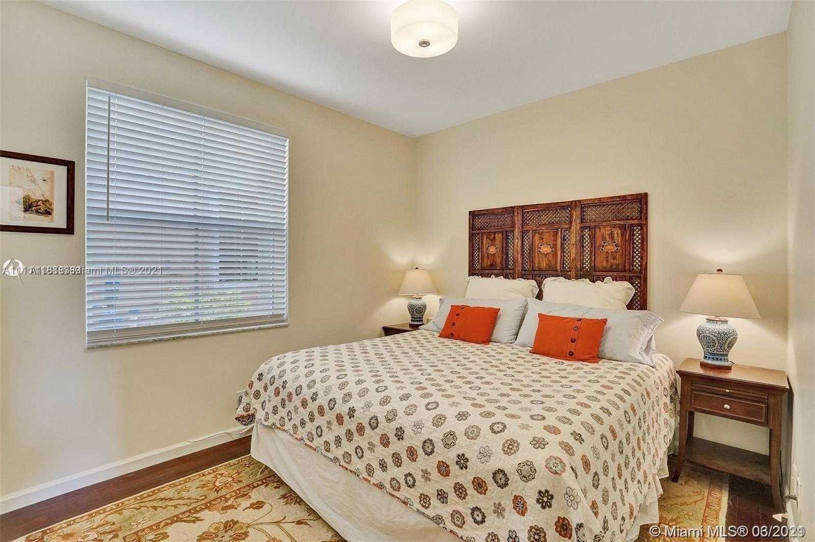 Small Image of 1541 SANDPIPER CIR, Weston Number 28