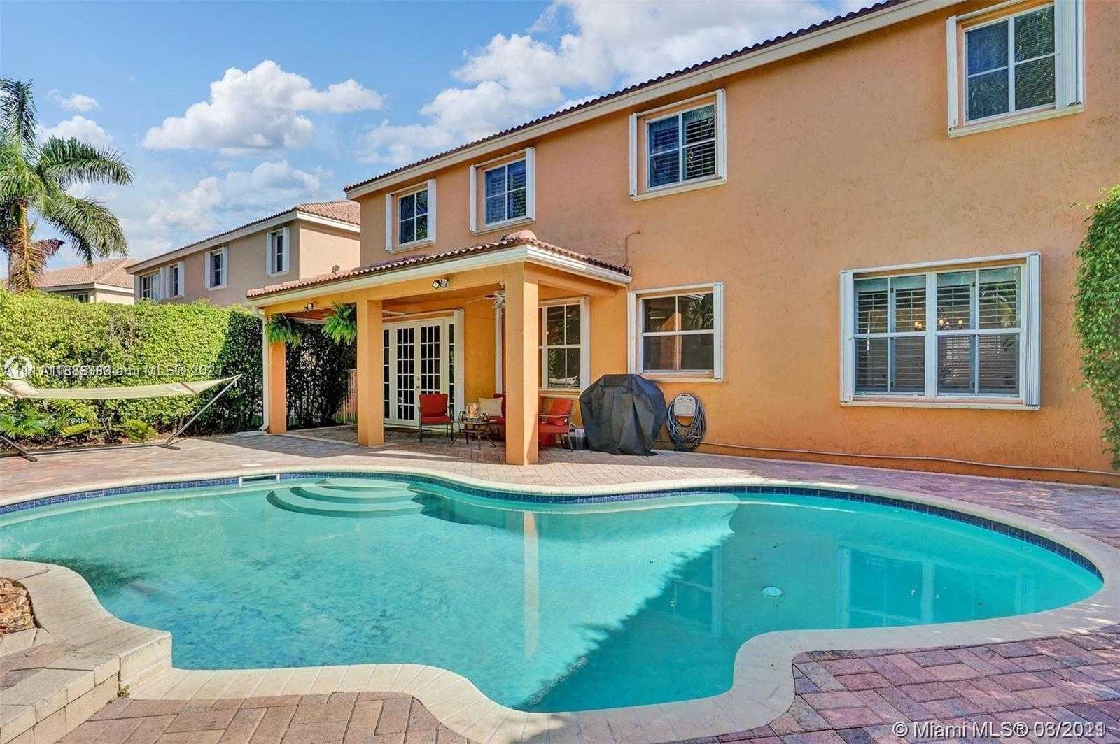 Small Image of 1541 SANDPIPER CIR, Weston Number 3