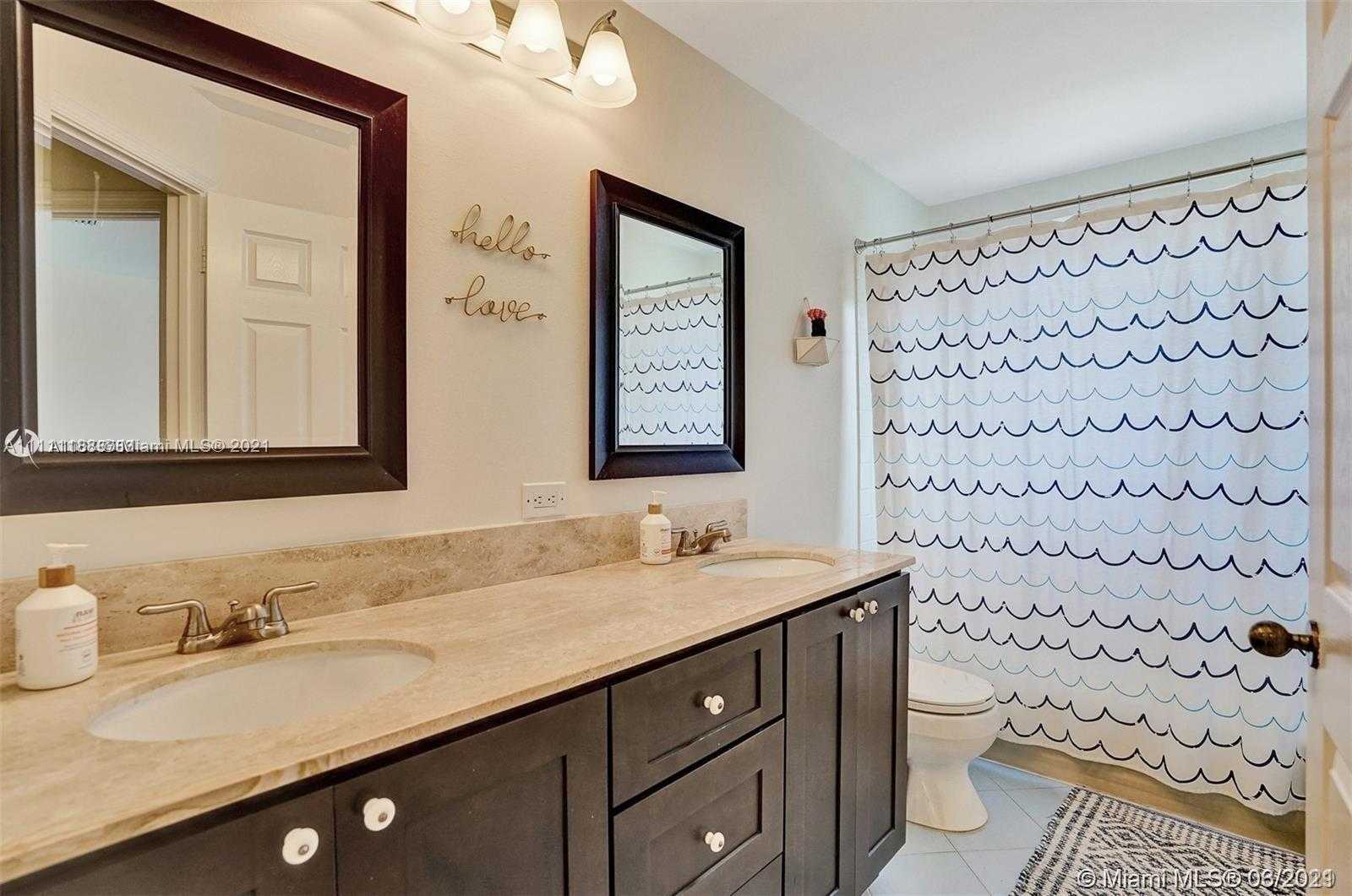 Small Image of 1541 SANDPIPER CIR, Weston Number 31