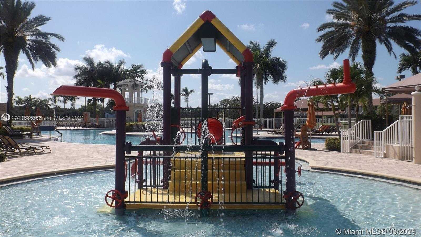 Small Image of 1541 SANDPIPER CIR, Weston Number 37