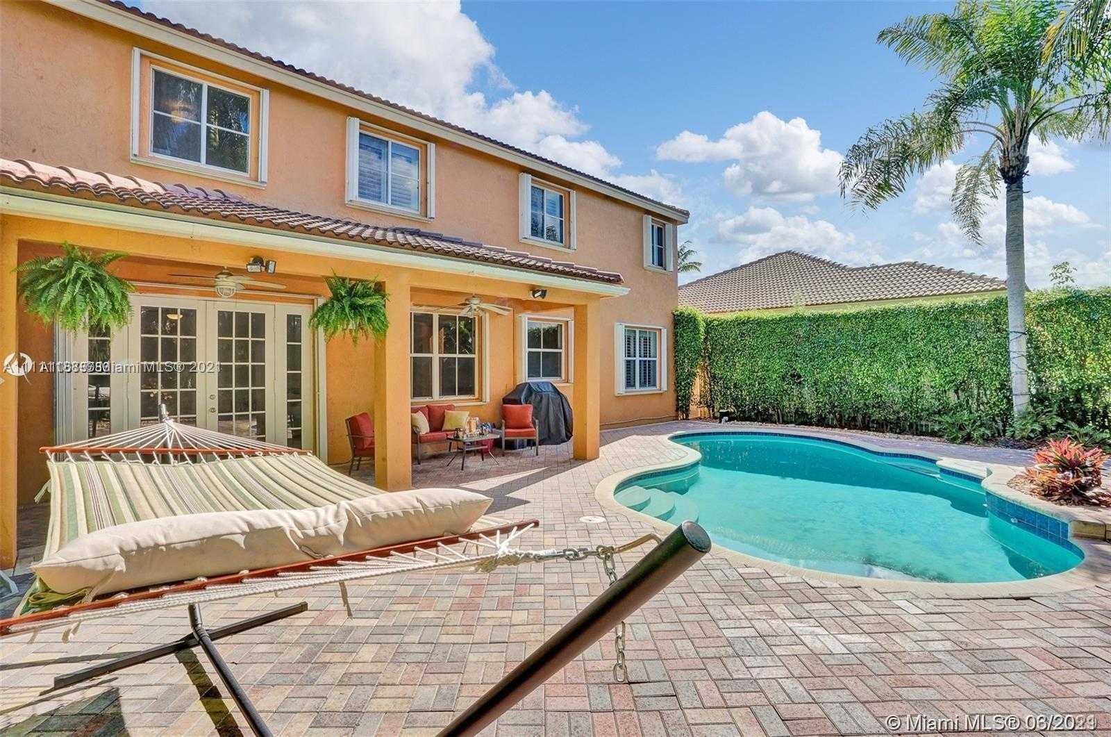 Small Image of 1541 SANDPIPER CIR, Weston Number 4