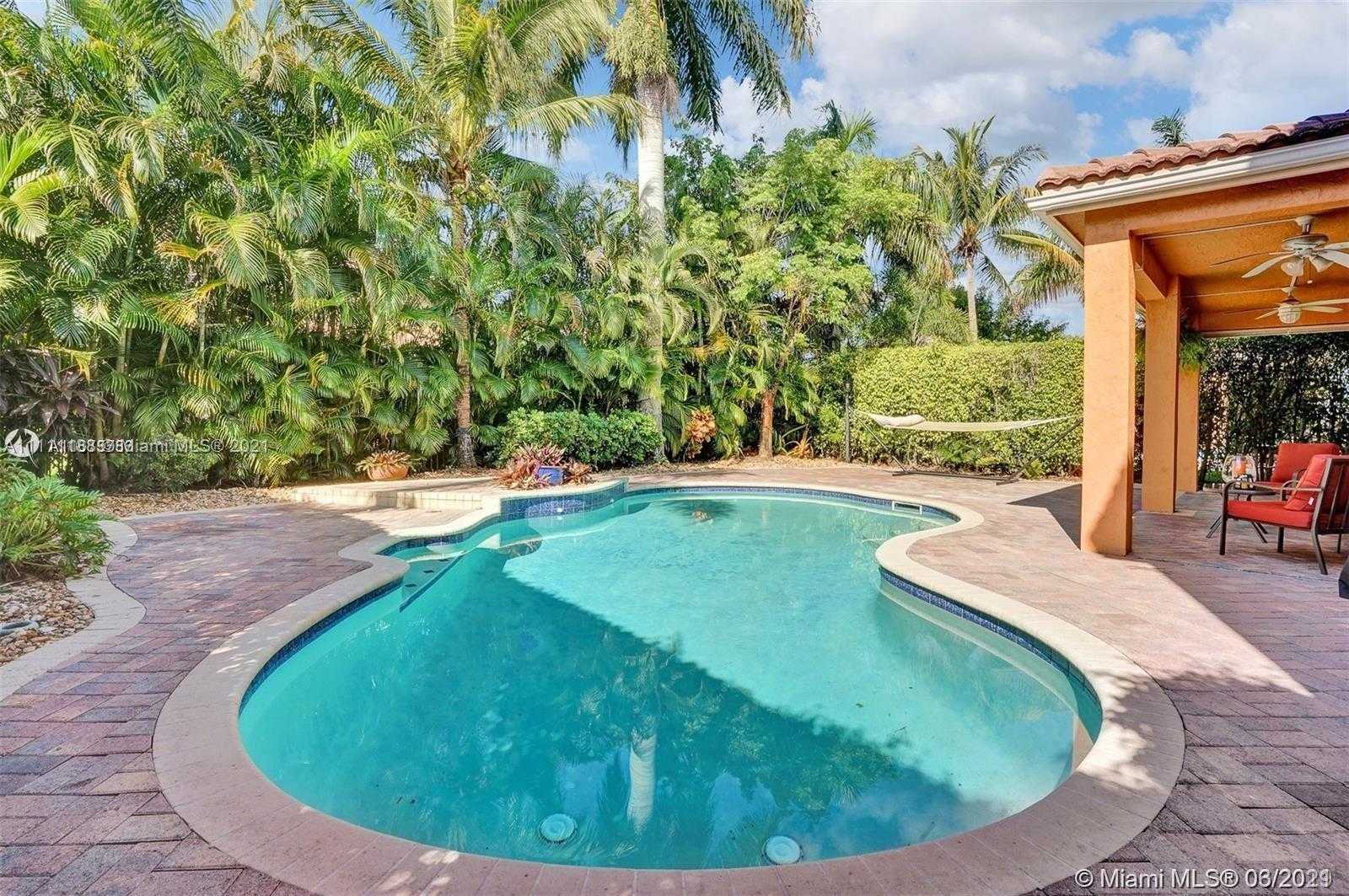 Small Image of 1541 SANDPIPER CIR, Weston Number 5