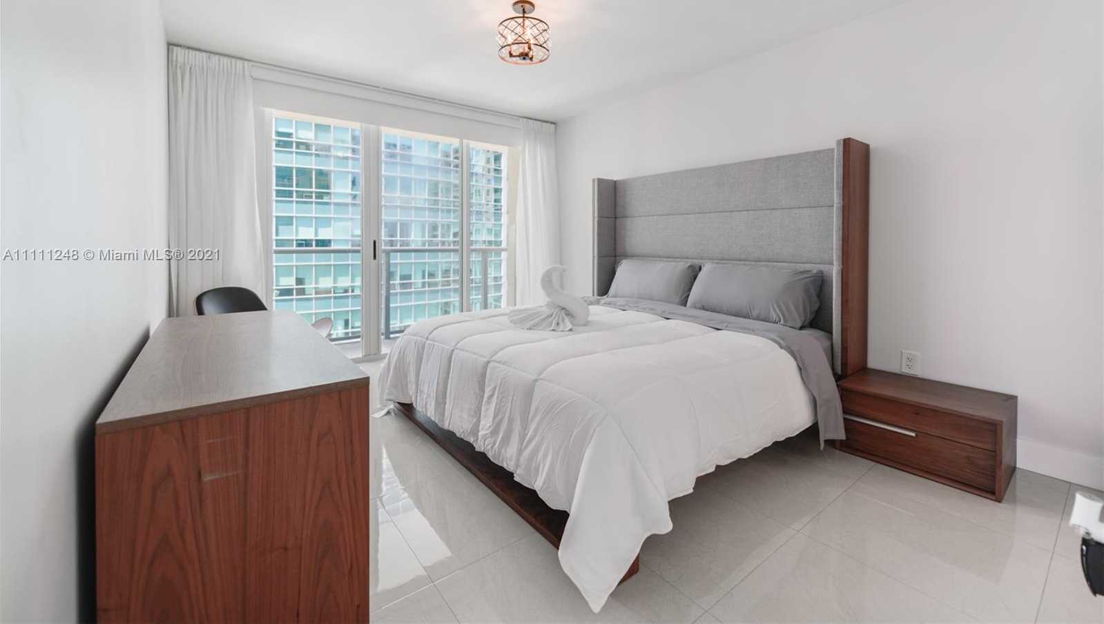 Small Image of 1155 BRICKELL BAY DR #1801, Miami Number 10