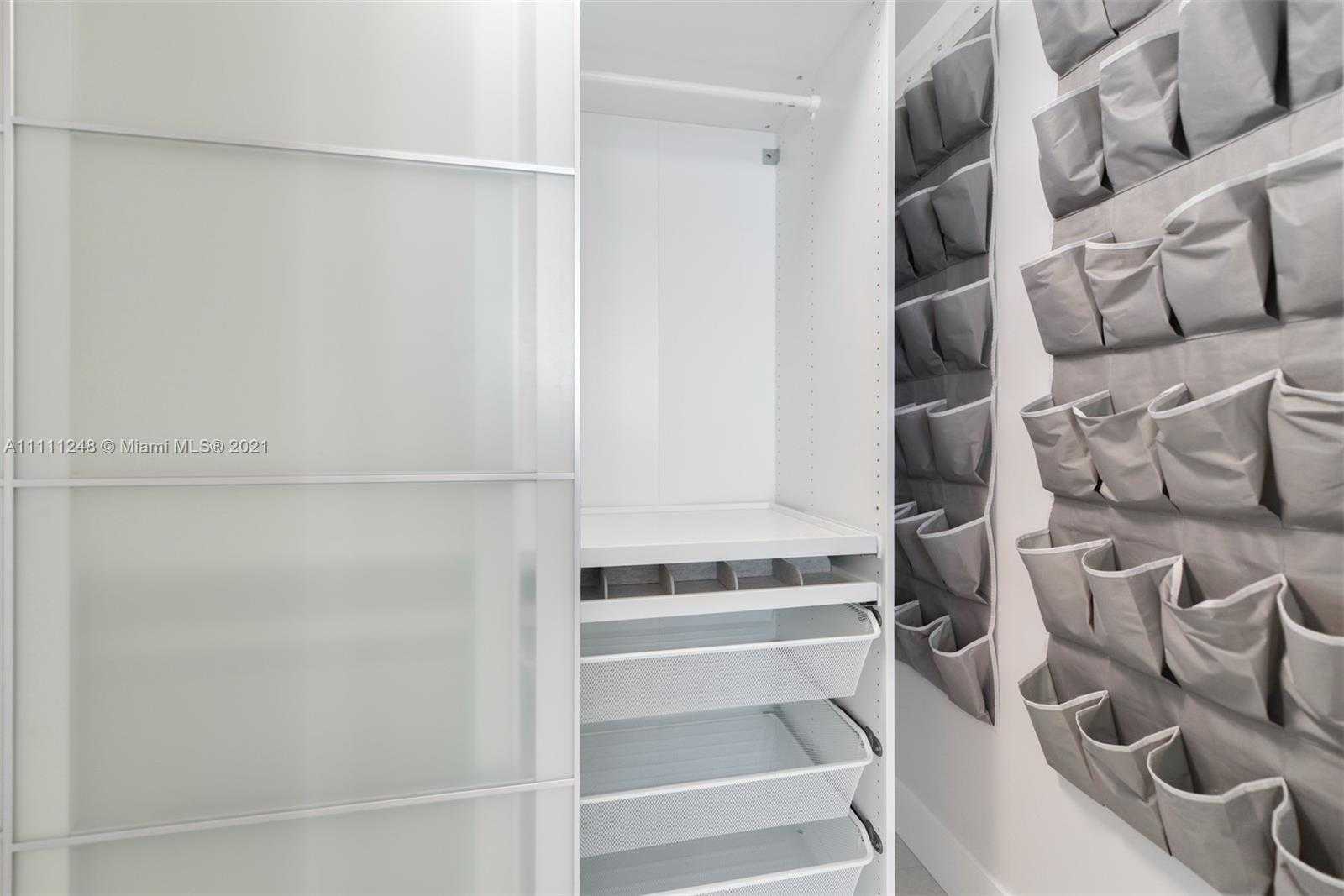Small Image of 1155 BRICKELL BAY DR #1801, Miami Number 13