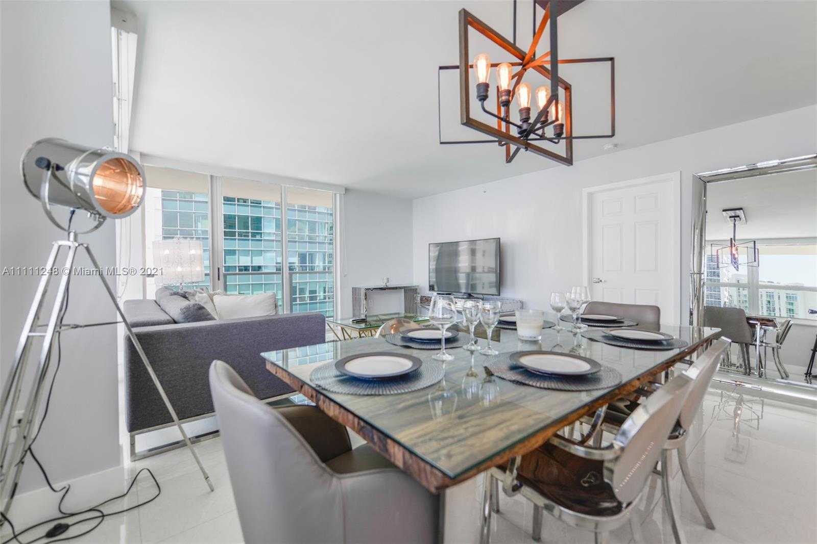 Small Image of 1155 BRICKELL BAY DR #1801, Miami Number 5