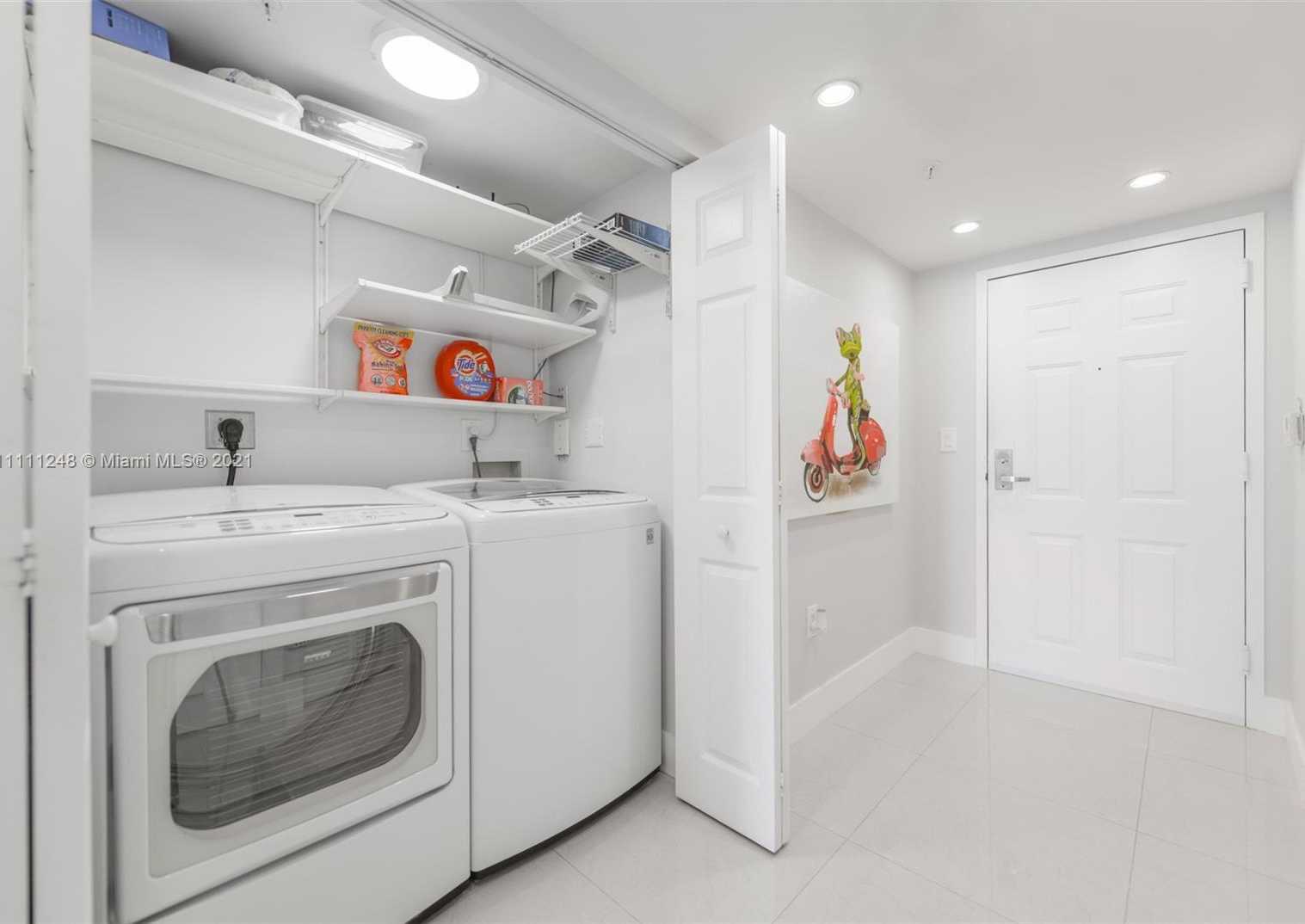 Small Image of 1155 BRICKELL BAY DR #1801, Miami Number 9