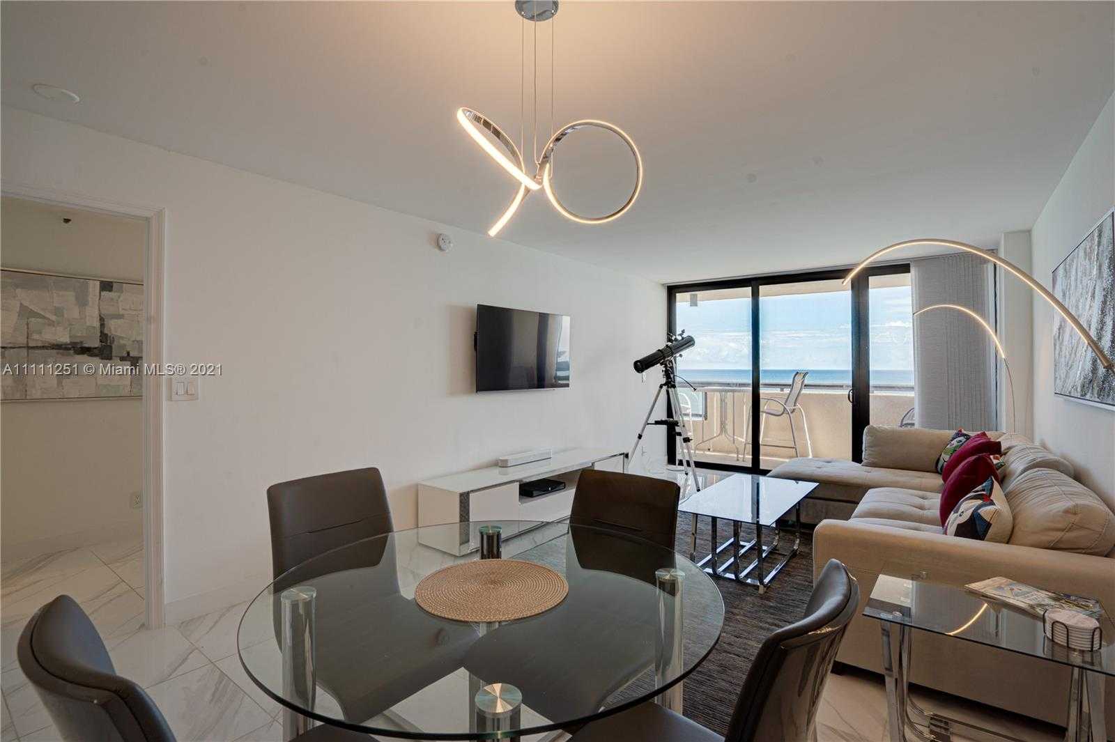 Small Image of 2555 COLLINS AVE #2207, Miami Beach Number 12