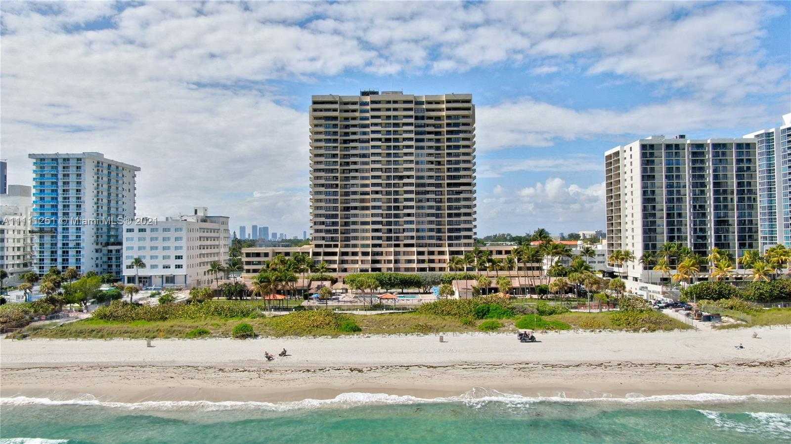 Small Image of 2555 COLLINS AVE #2207, Miami Beach Number 30