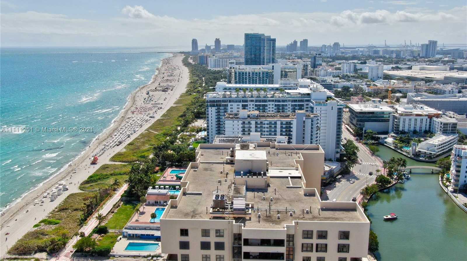 Small Image of 2555 COLLINS AVE #2207, Miami Beach Number 36
