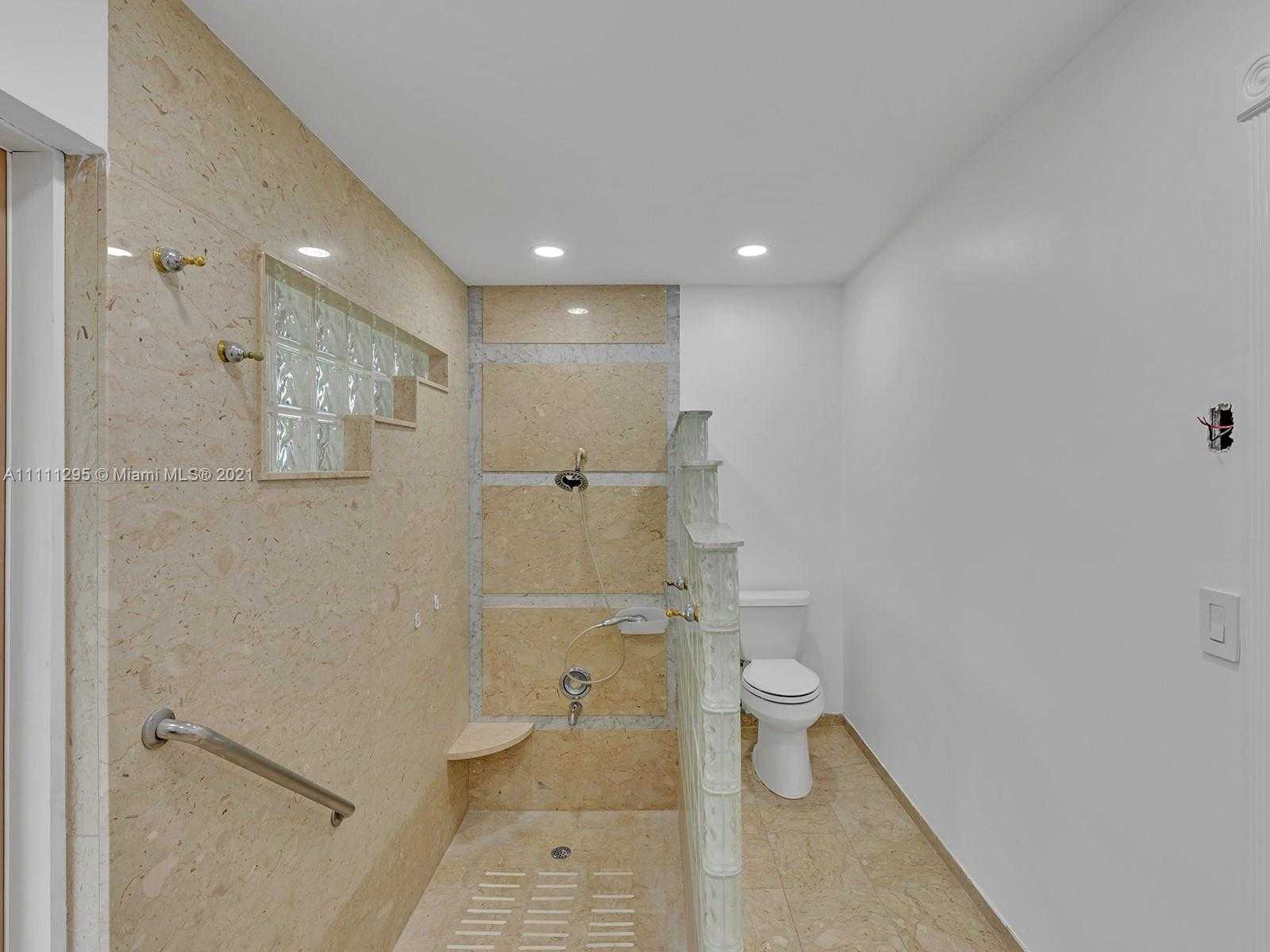 Small Image of 907 WASHINGTON ST, Hollywood Number 14