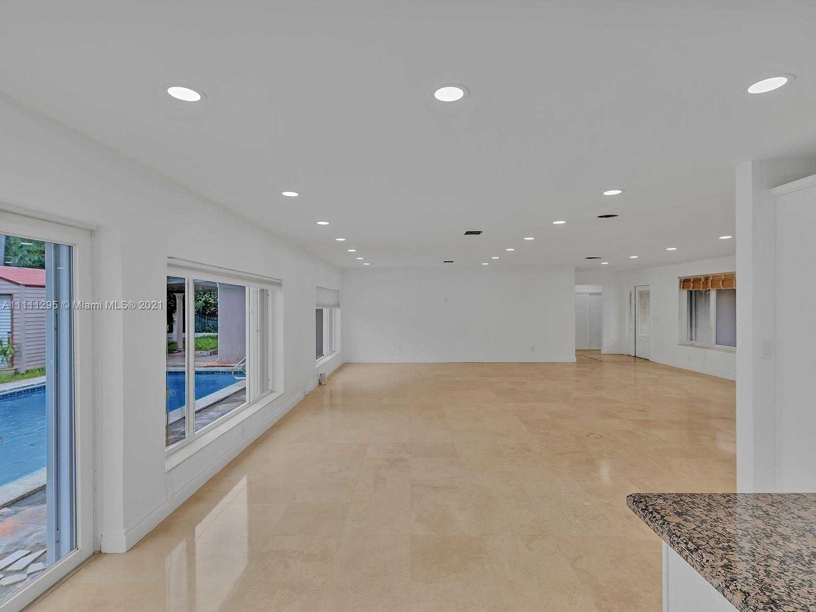 Small Image of 907 WASHINGTON ST, Hollywood Number 6