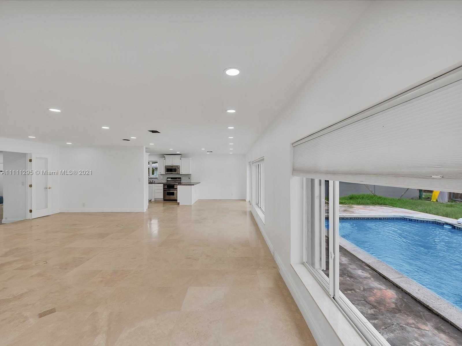 Small Image of 907 WASHINGTON ST, Hollywood Number 7