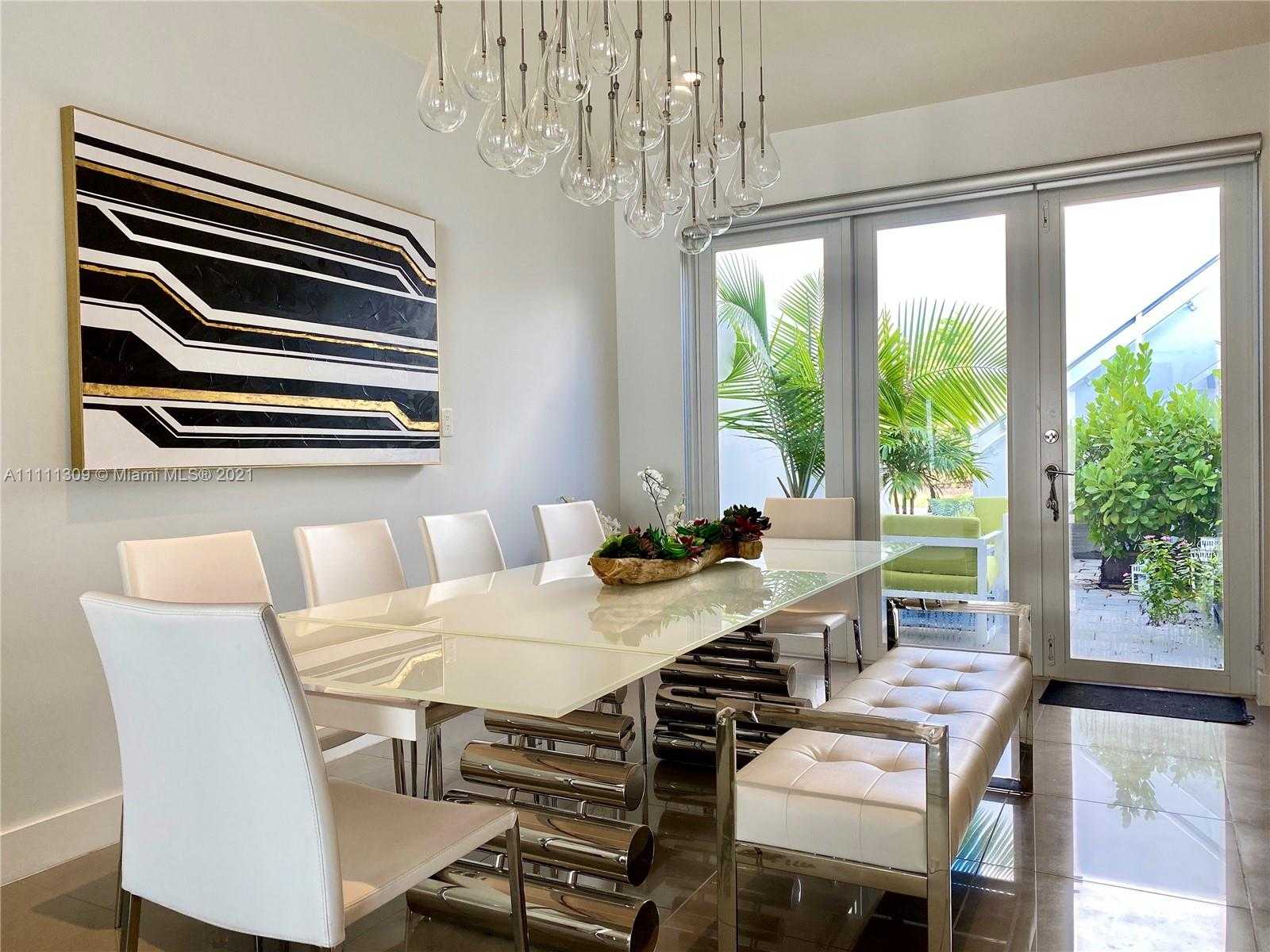 Small Image of 6328 NORTH WEST 105TH PL #., Doral Number 12
