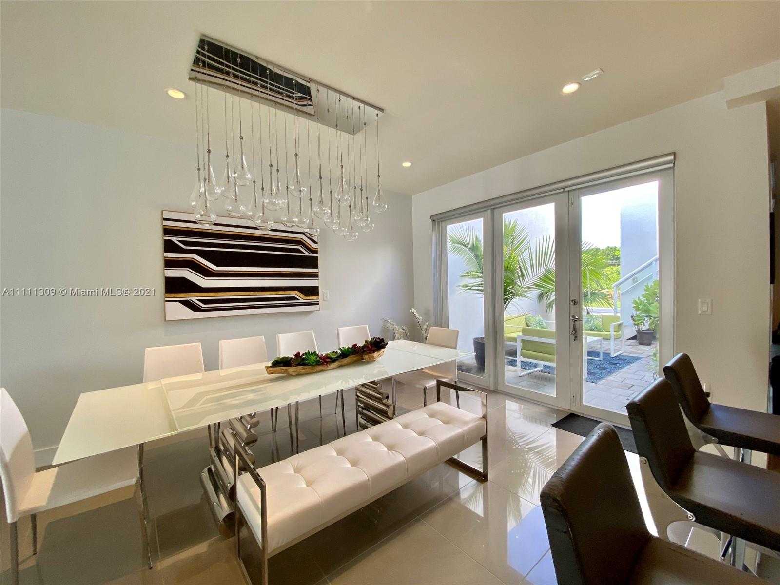 Small Image of 6328 NORTH WEST 105TH PL #., Doral Number 13