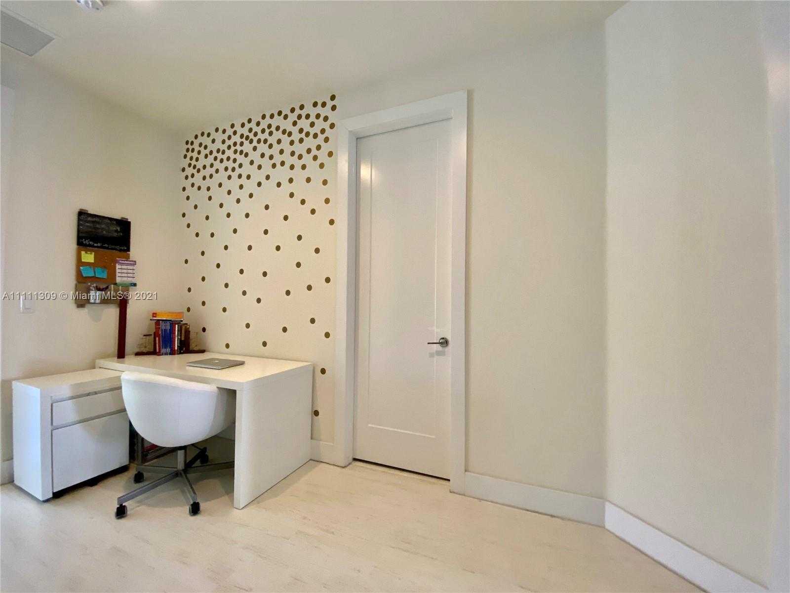 Small Image of 6328 NORTH WEST 105TH PL #., Doral Number 16