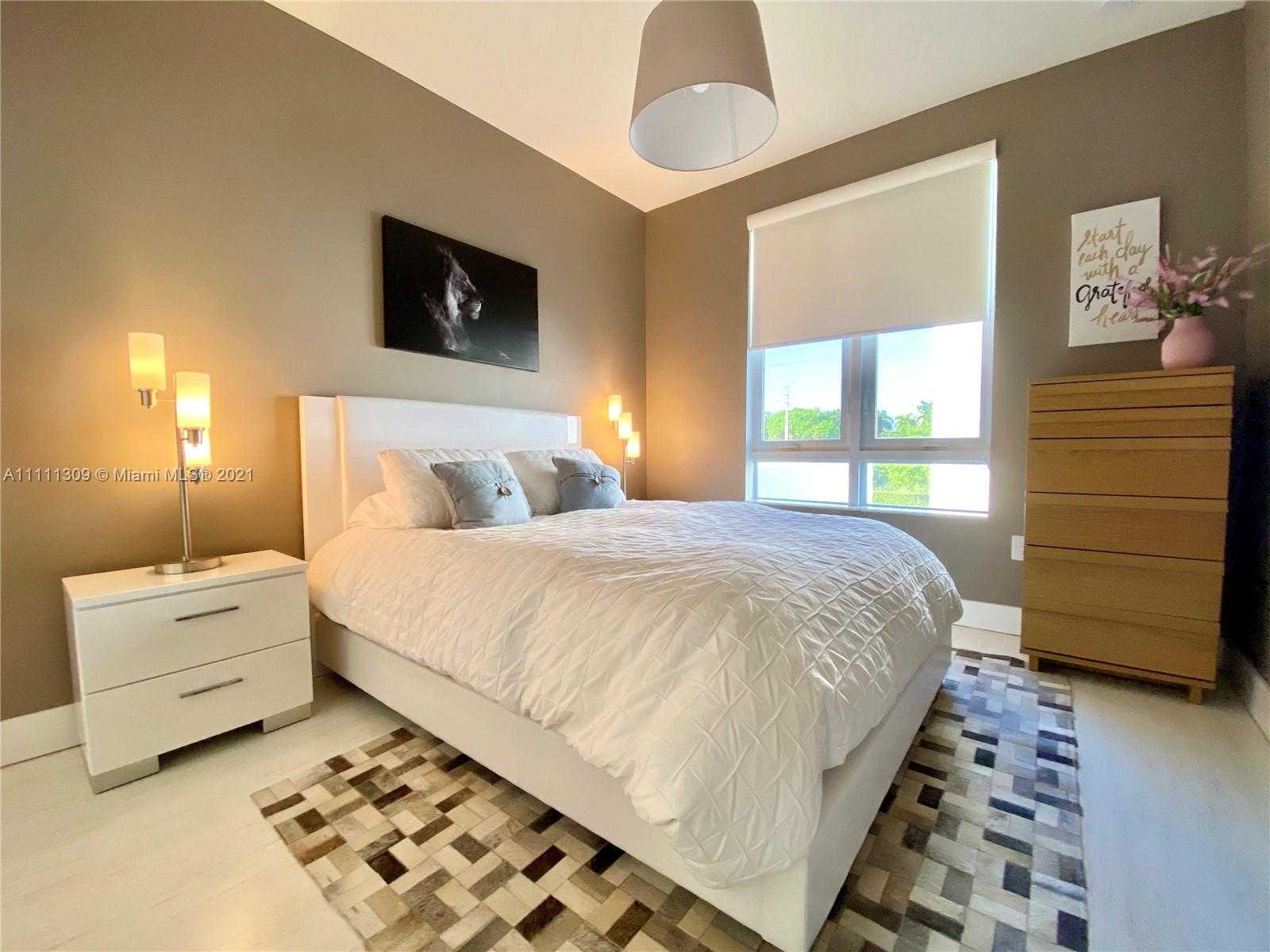 Small Image of 6328 NORTH WEST 105TH PL #., Doral Number 23