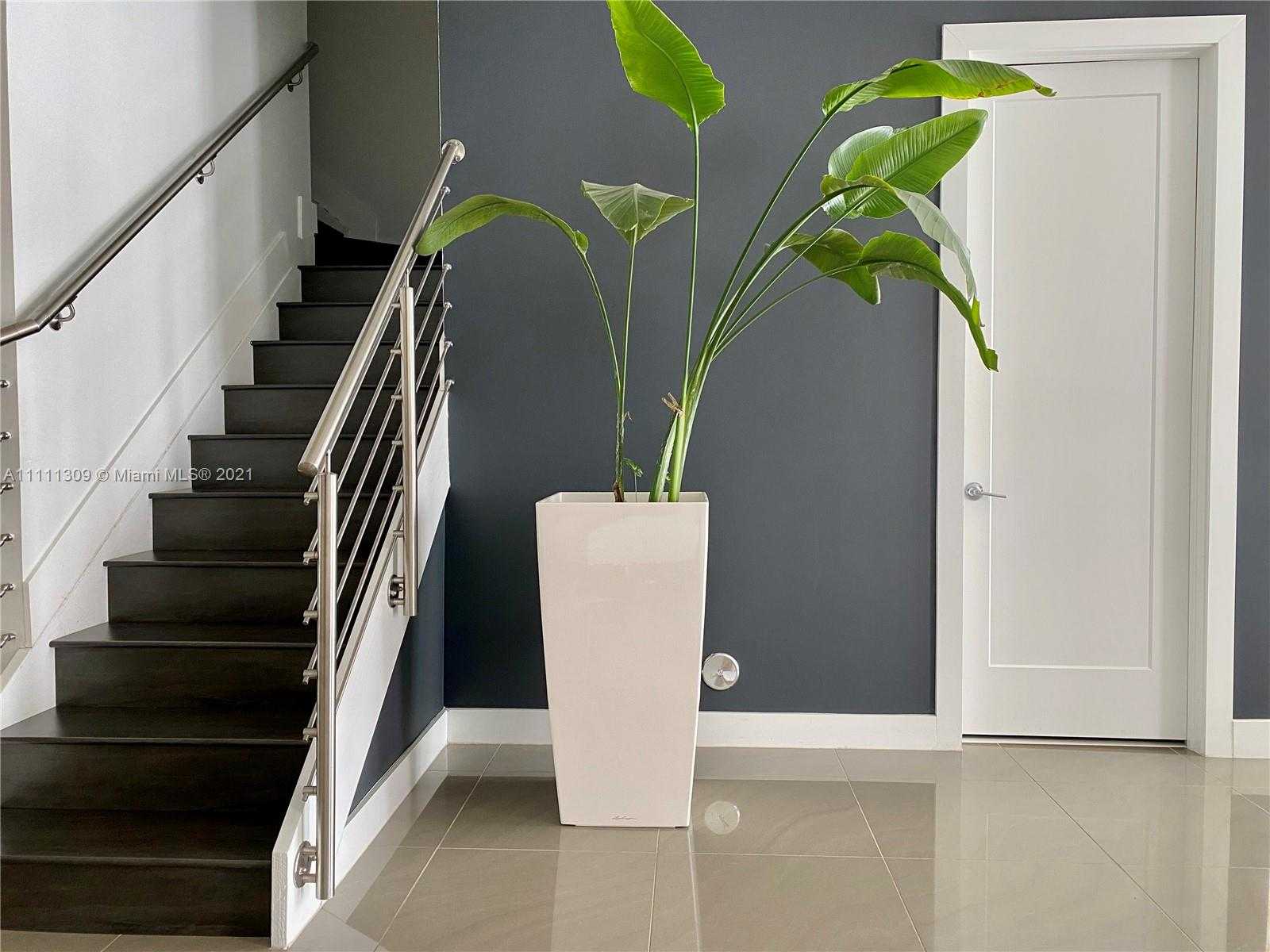 Small Image of 6328 NORTH WEST 105TH PL #., Doral Number 6