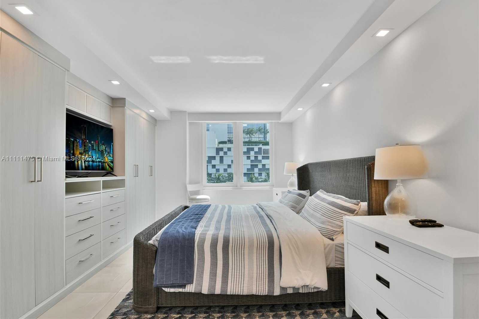 Small Image of 2301 COLLINS AVE #303, Miami Beach Number 14