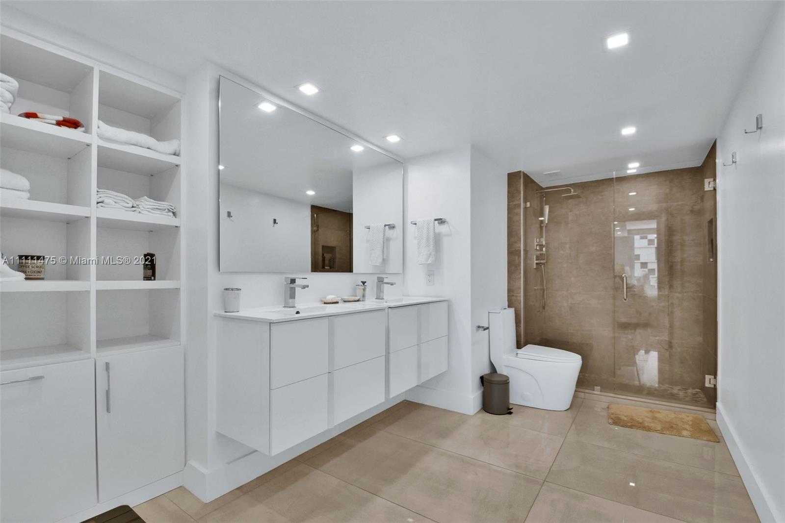 Small Image of 2301 COLLINS AVE #303, Miami Beach Number 17