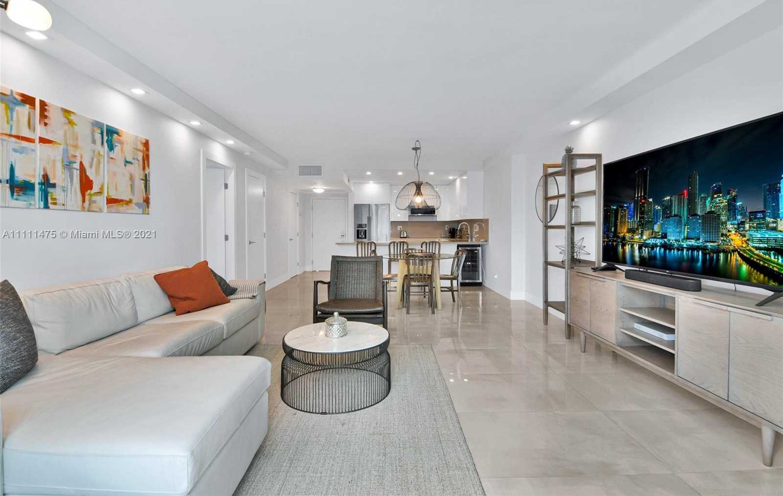 Small Image of 2301 COLLINS AVE #303, Miami Beach Number 2