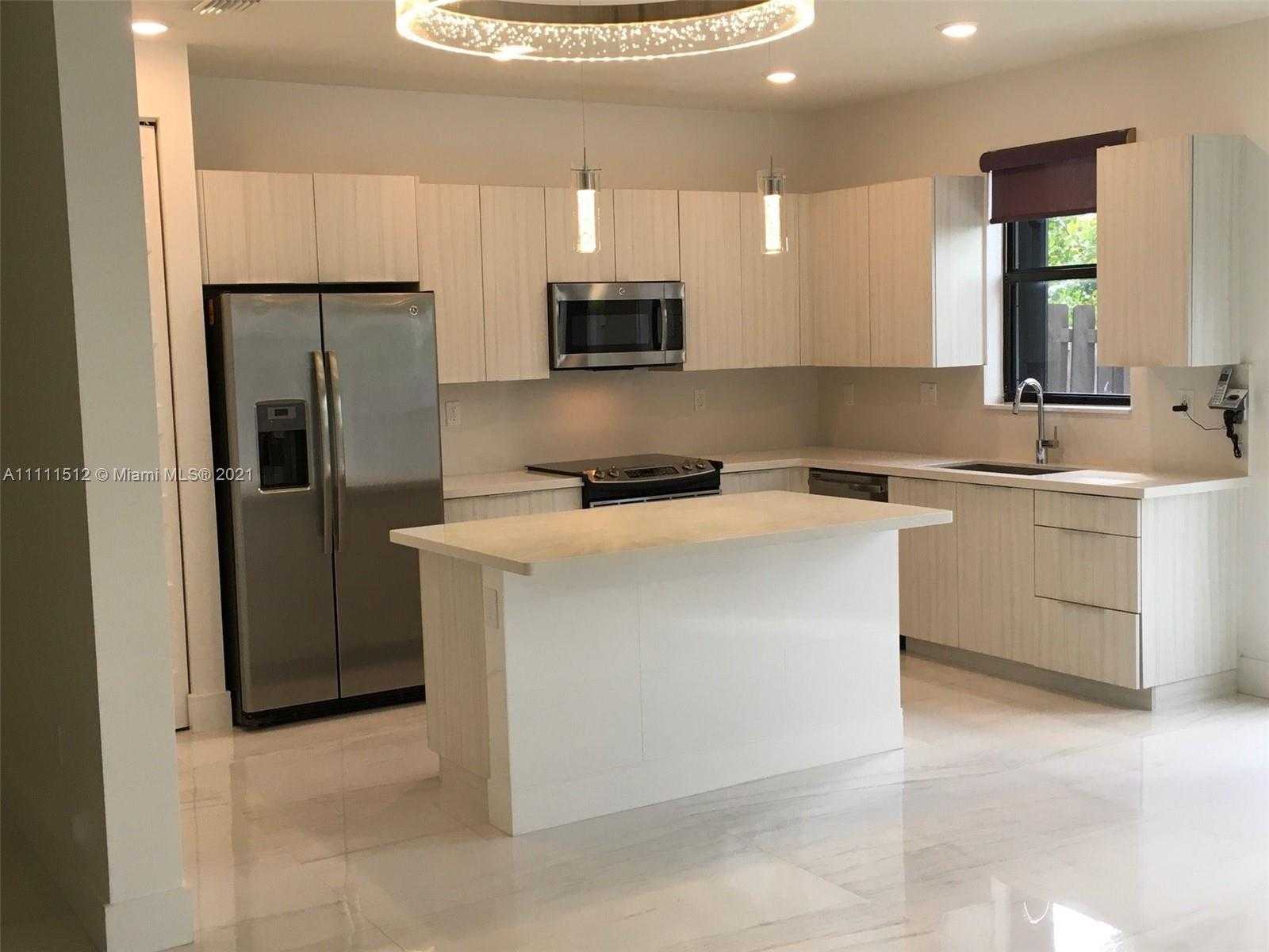 Small Image of 10500 NORTH WEST 78TH TER #10500, Doral Number 10