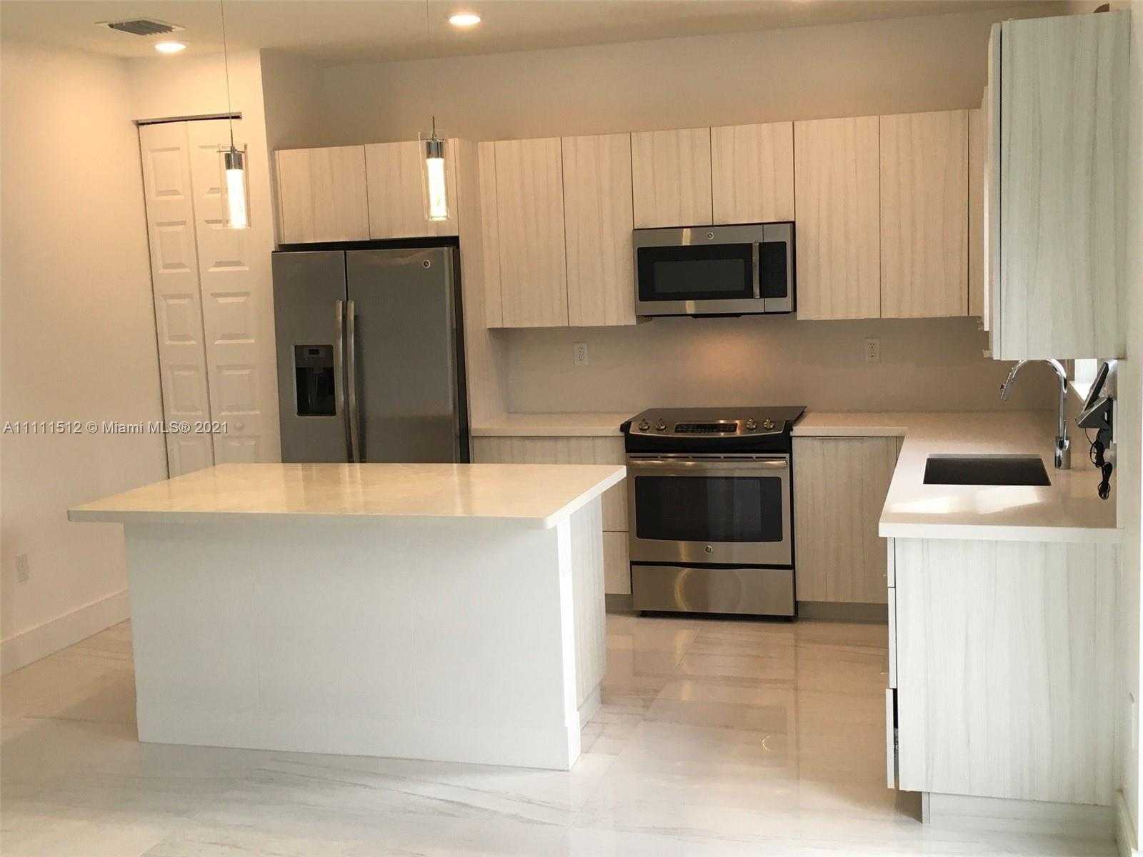 Small Image of 10500 NORTH WEST 78TH TER #10500, Doral Number 11