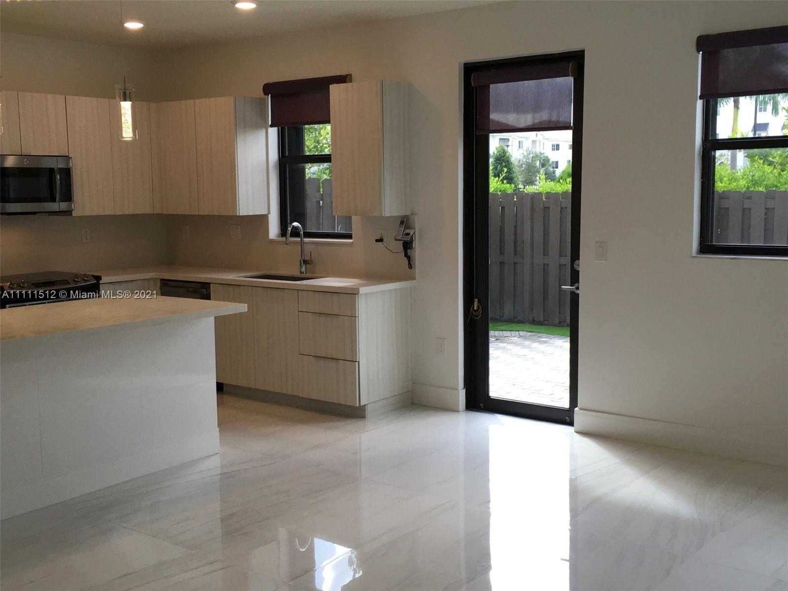 Small Image of 10500 NORTH WEST 78TH TER #10500, Doral Number 12