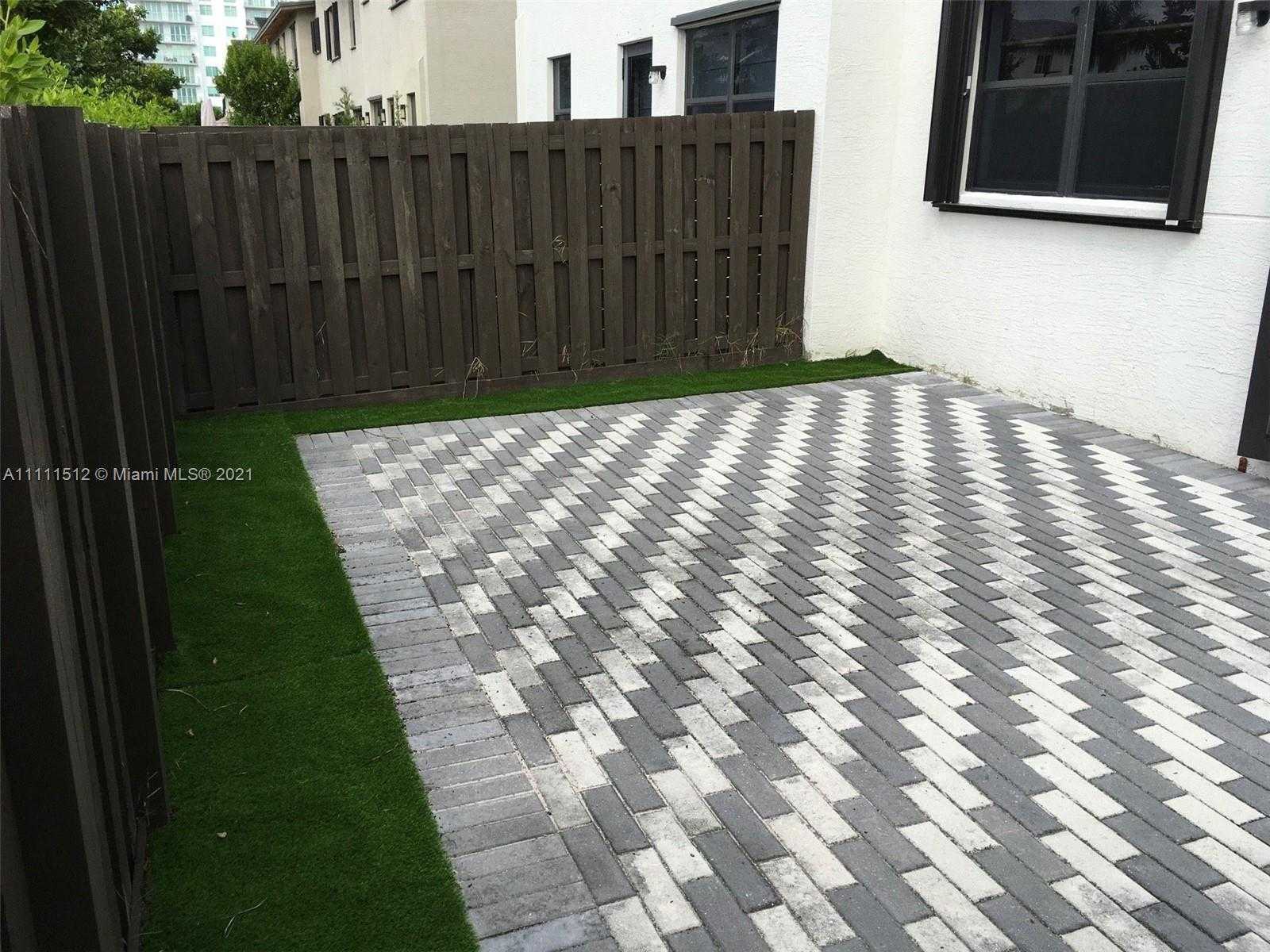 Small Image of 10500 NORTH WEST 78TH TER #10500, Doral Number 14
