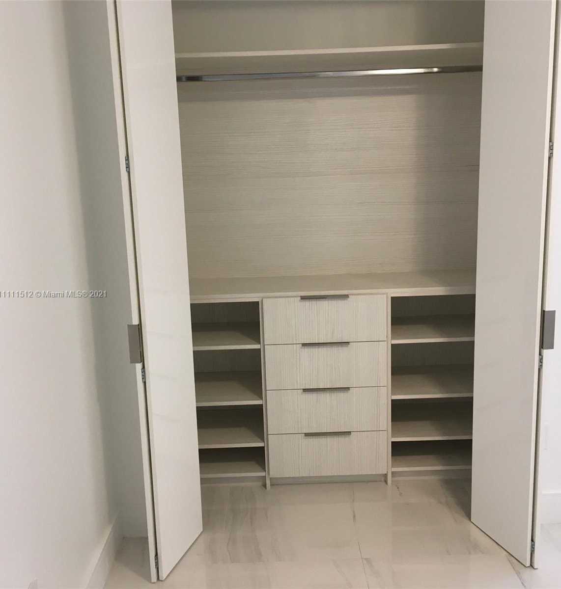 Small Image of 10500 NORTH WEST 78TH TER #10500, Doral Number 25