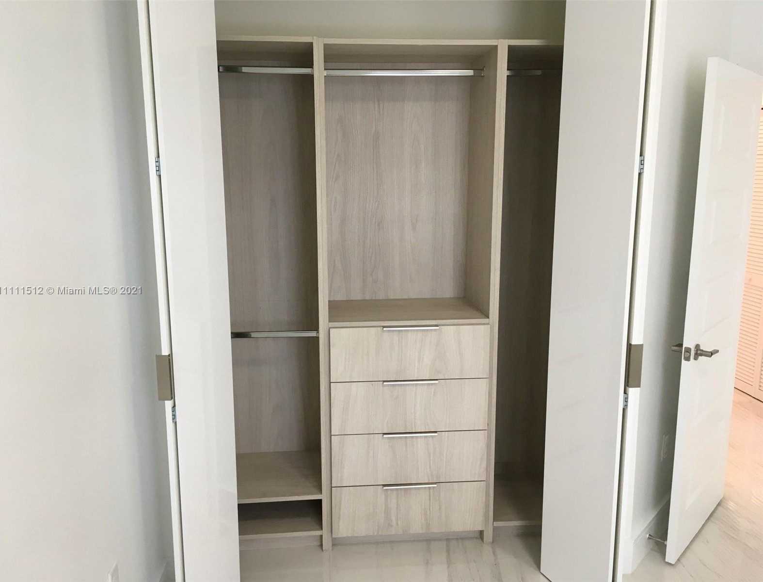 Small Image of 10500 NORTH WEST 78TH TER #10500, Doral Number 27