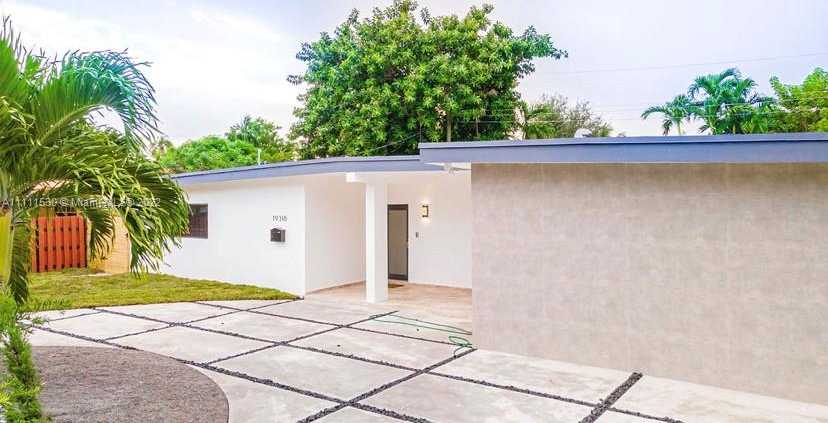 Small Image of 19310 NORTH EAST 19TH AVE, Miami Number 10