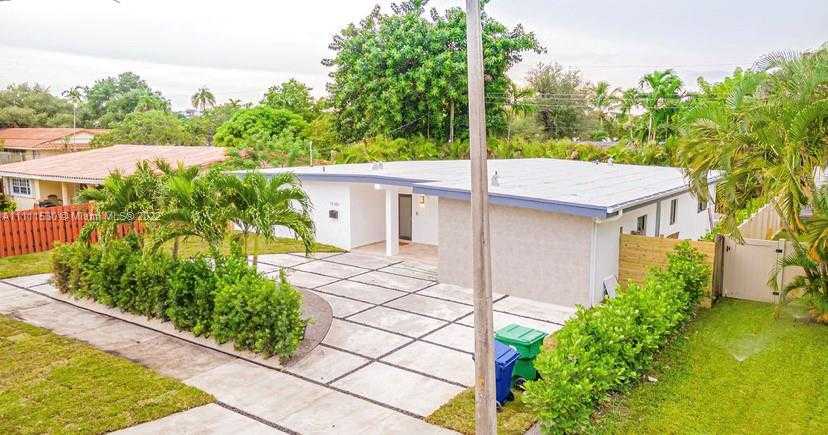 Small Image of 19310 NORTH EAST 19TH AVE, Miami Number 11