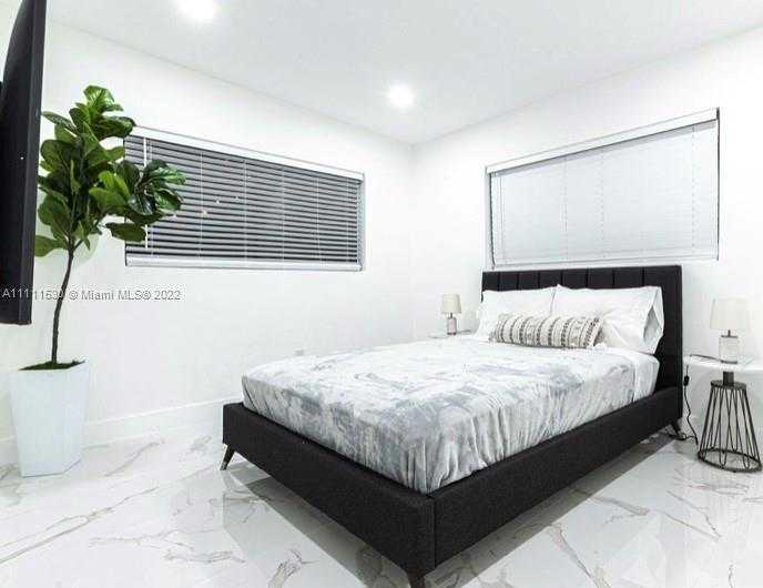 Small Image of 19310 NORTH EAST 19TH AVE, Miami Number 31
