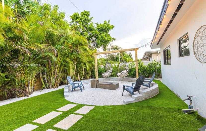 Small Image of 19310 NORTH EAST 19TH AVE, Miami Number 8