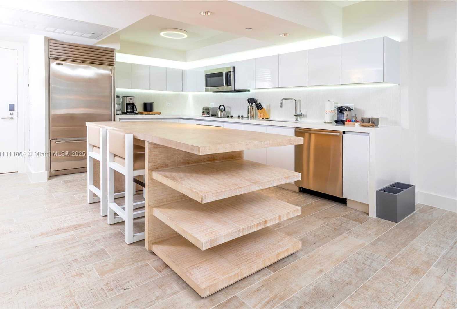 Small Image of 102 24TH ST #906, Miami Beach Number 3