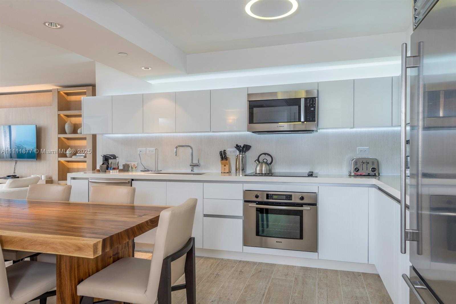 Small Image of 102 24TH ST #915, Miami Beach Number 16