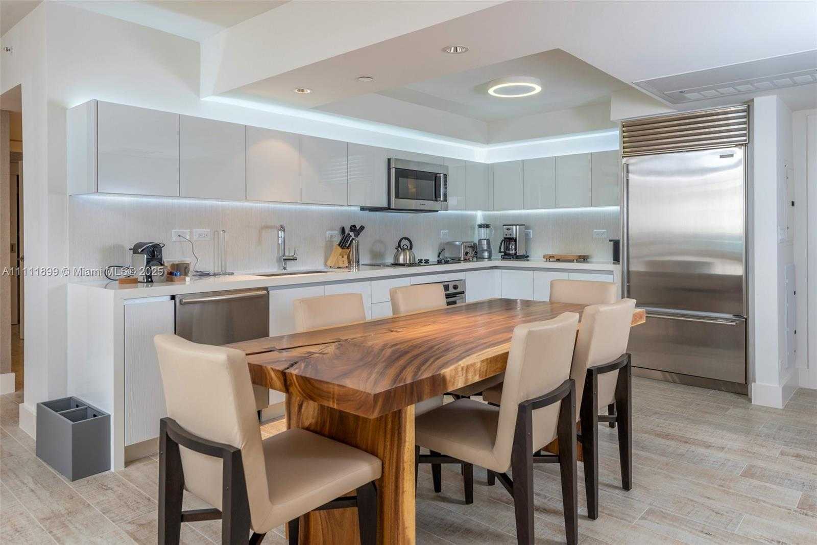 Small Image of 102 24TH ST #1015, Miami Beach Number 2